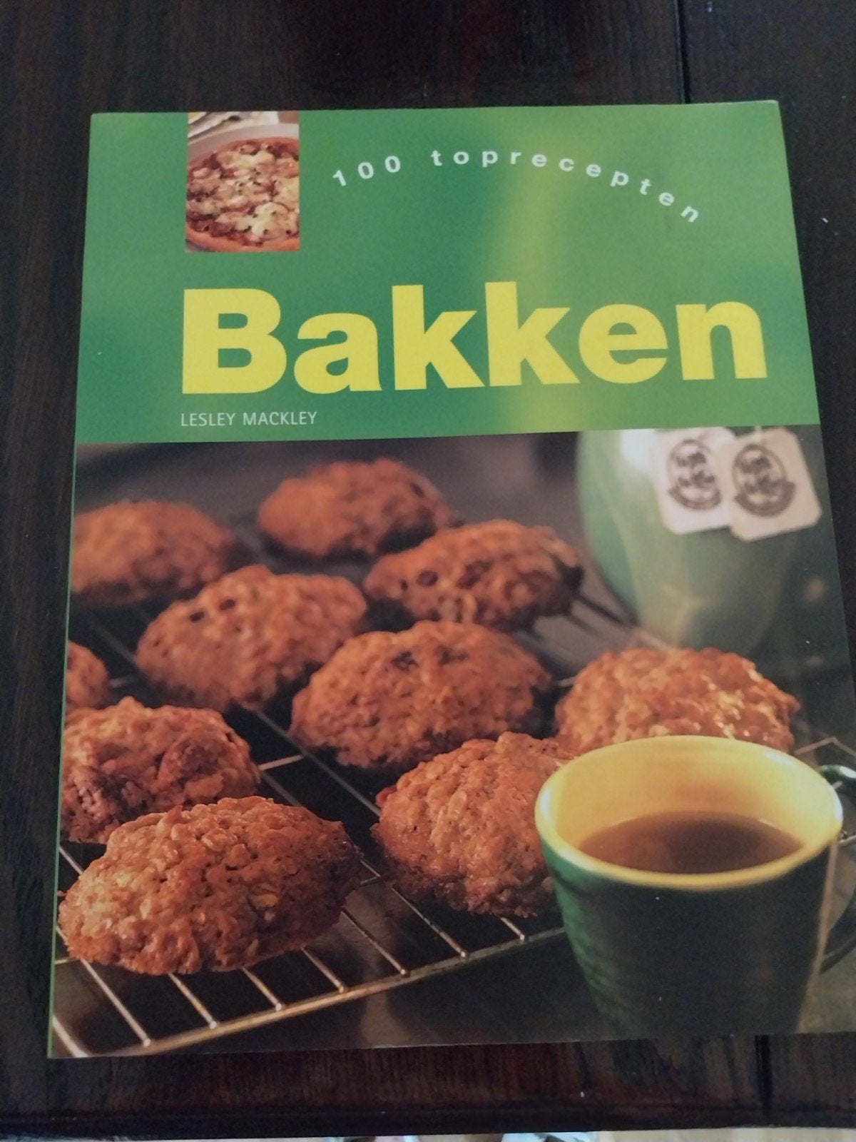 BAKKEN 100 HEERLIJKE RECEPTEN, Boeken, Kookboeken, Ophalen, Zo goed als nieuw, Nederland en België