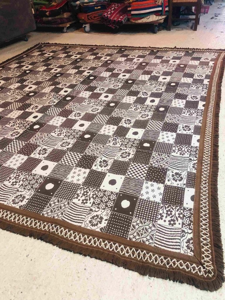 Grote bruine grand foulard met bloemen 270/255 cm, Huis en Inrichting, Djt@dejuistetoon.eu, Ophalen of Verzenden, Zo goed als nieuw