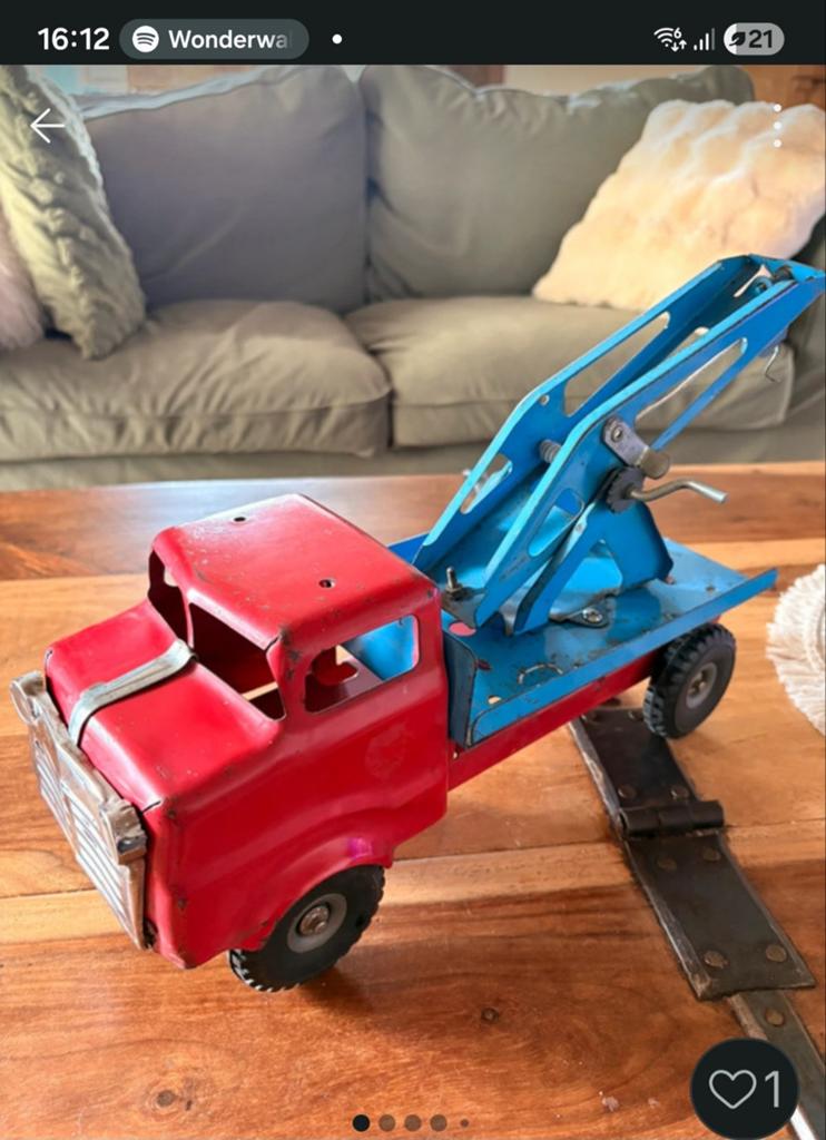 Vintage metal speelgoed takelwagen rood/blauw, Ophalen of Verzenden, Gebruikt
