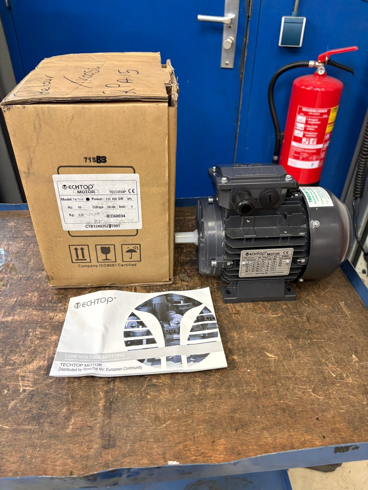 TECHTOP T1A 711-4 een driefasige inductie motor, Ophalen of Verzenden, Nieuw
