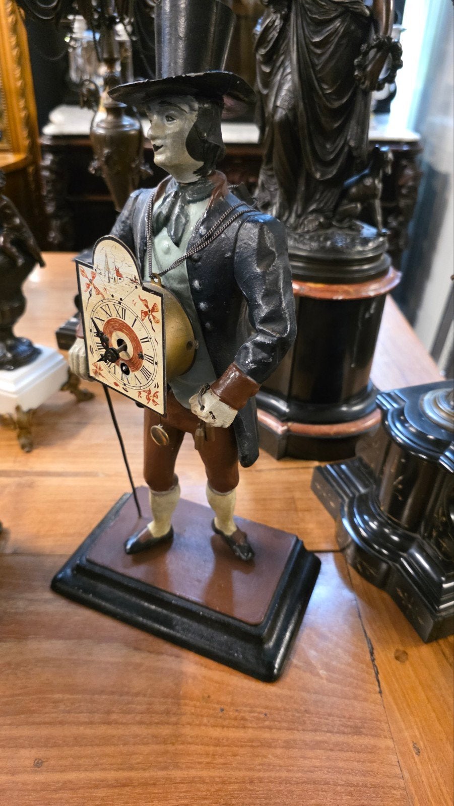 Antiek klokkenmannetje € 100, Ophalen