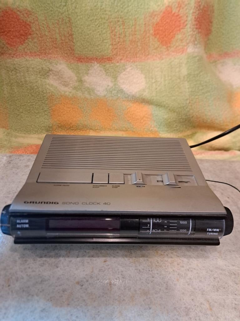 Grundig vintage wekker radio, Ophalen of Verzenden
