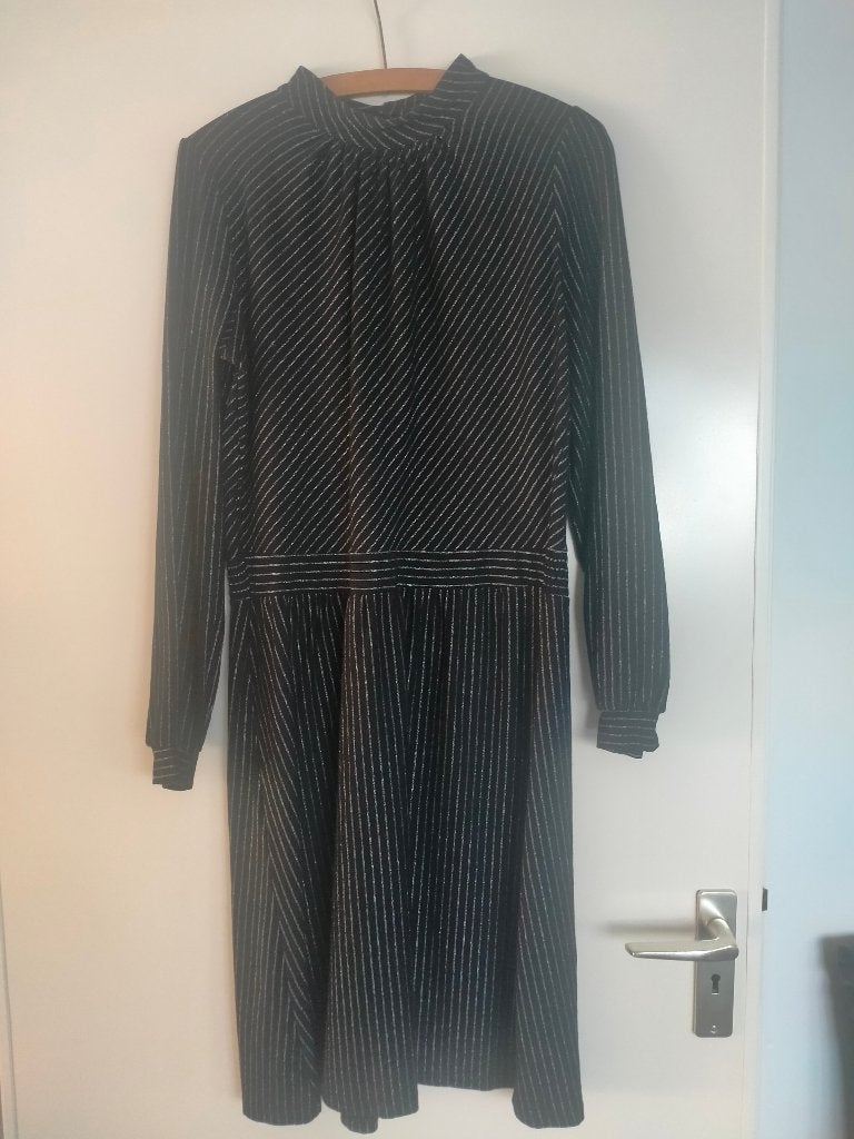 Vive Maria zwarte jurk met lange mouw maat M, Maat 38/40 (M), Verzenden, Zwart, Gedragen