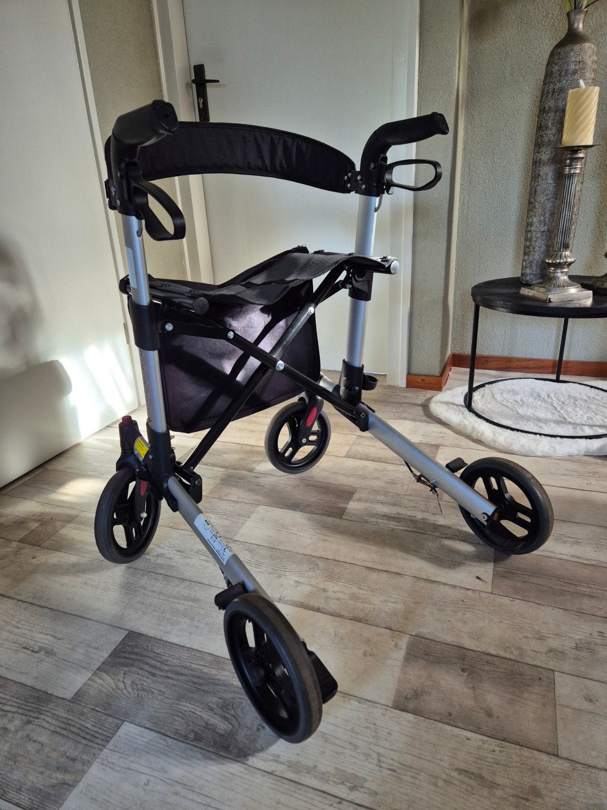 zo goed als nieuwe rollator, Ophalen, Zo goed als nieuw