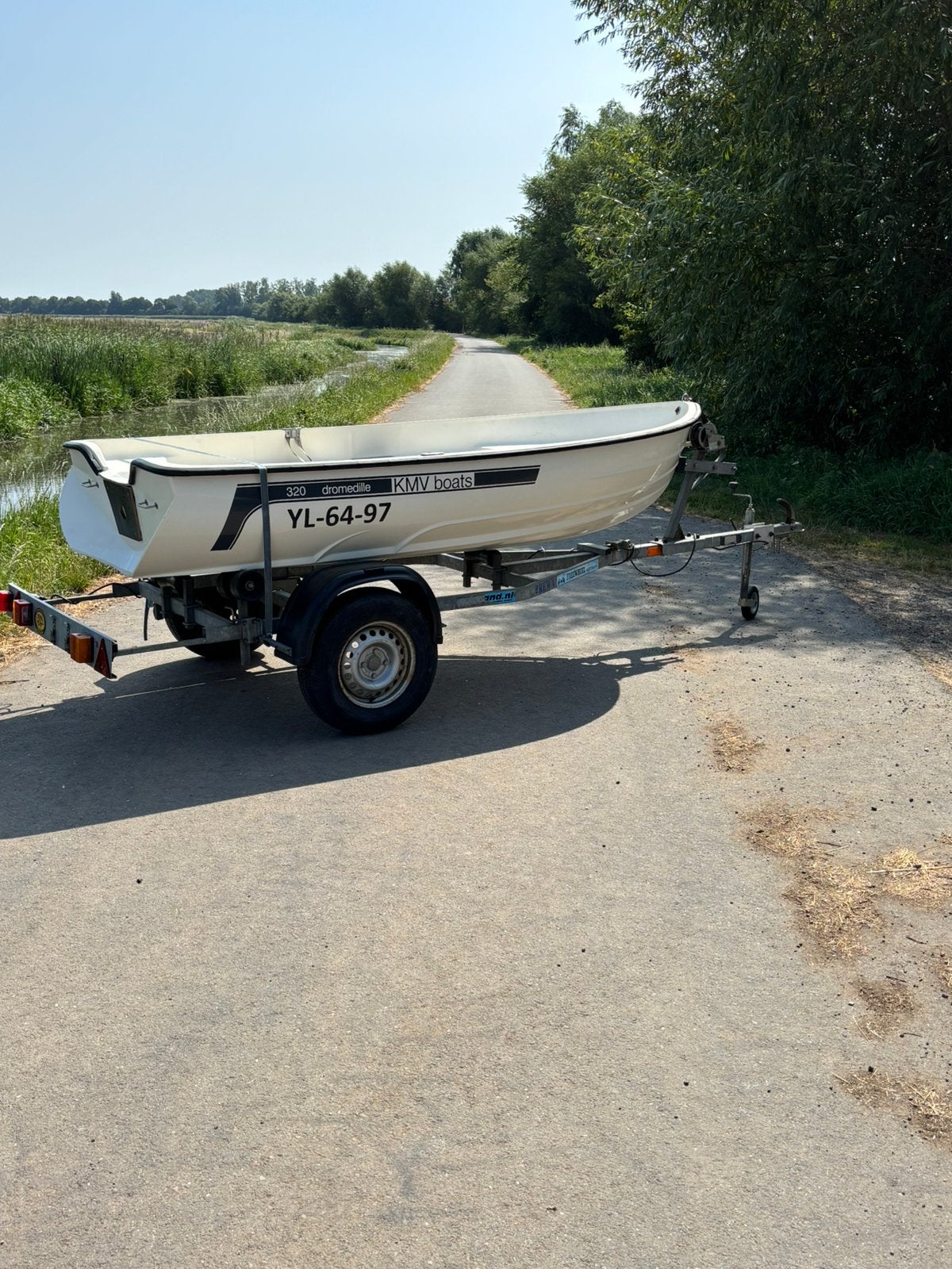Te koop: With 320 KMV drommedille met kanteltrailer, 10 tot 30 pk, Ophalen of Verzenden, Zo goed als nieuw, 3 m