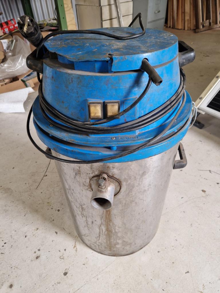 Waterstofzuiger met dubbele motor, Ophalen, Gebruikt, 2000 watt of meer