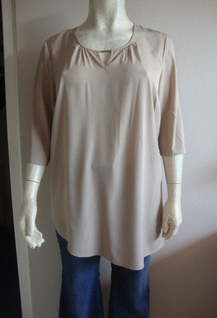 4.. zgan tuniek maat 48 - 50 ?, Kleding | Dames, Ophalen of Verzenden, Zo goed als nieuw, Overige kleuren, Blouse of Tuniek