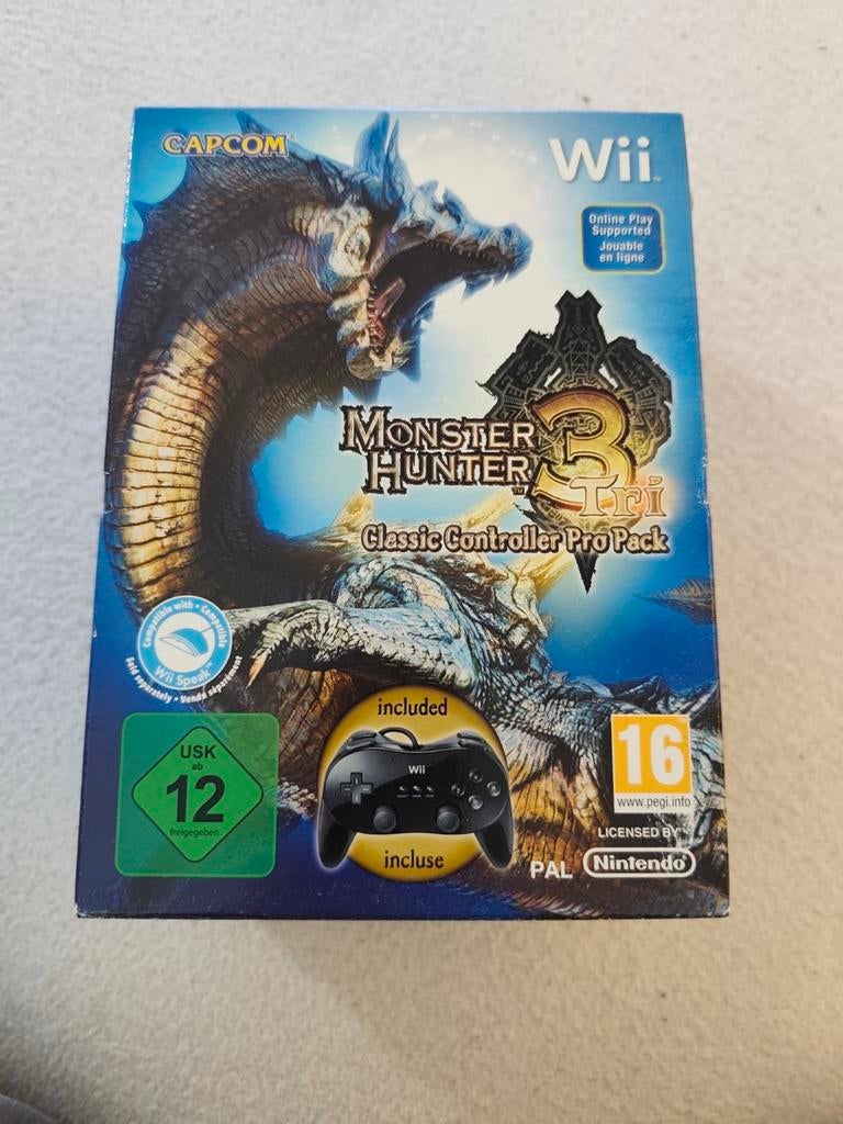 Monster Hunter Tri Classic Controller Pro Pack voor Wii, Spelcomputers en Games, Verzenden, Overige genres, 1 speler, Zo goed als nieuw