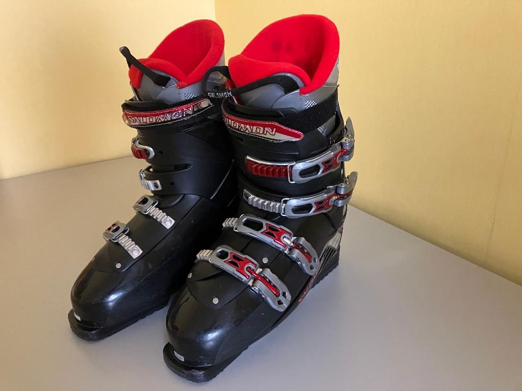 Mooie skischoenen Salomon maat 45, Sport en Fitness, Skiën en Langlaufen, 160 tot 180 cm, Schoenen, Zo goed als nieuw, Skiën