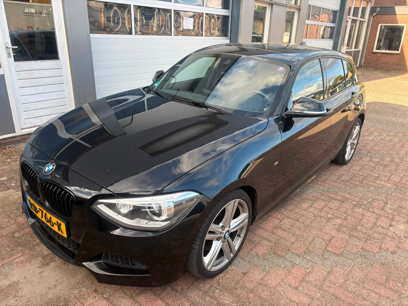 BMW 1-Serie 125D 218 PK Automaat 2013 M Sport Schuifdak, Auto's, Achterwielaandrijving, 1995 cc, Zwart, 4 cilinders
