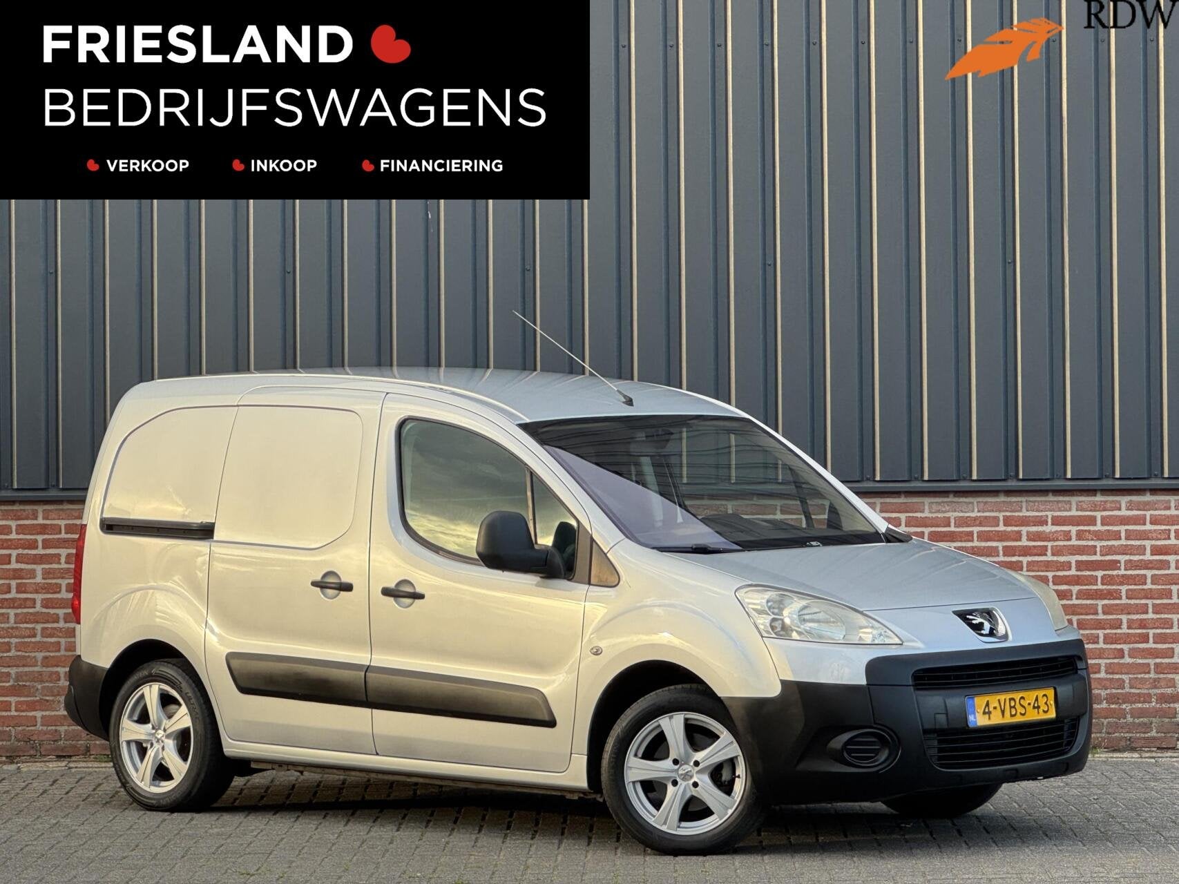 Peugeot Partner MARGE 120 1.6 HDI XR Trekhaak/Airco/Radio-CD, Auto's, Voorwielaandrijving, Stof, Gebruikt, Zwart