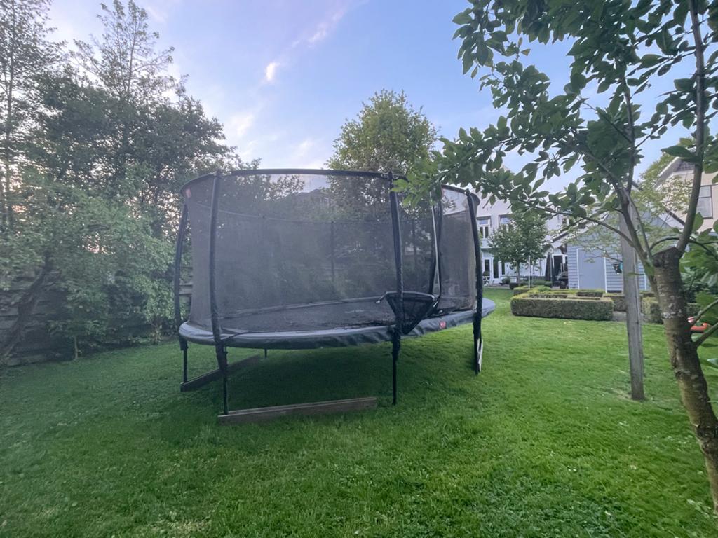 Berg trampoline Grand Champion 520 met veiligheidsnet, Ophalen, Gebruikt