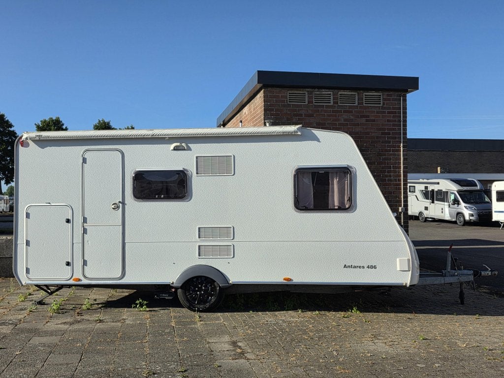 Caravelair Antares Luxe 486, Caravans en Kamperen, Bedrijf, 750 - 1000 kg, Dwarsbed, 5 tot 6 meter