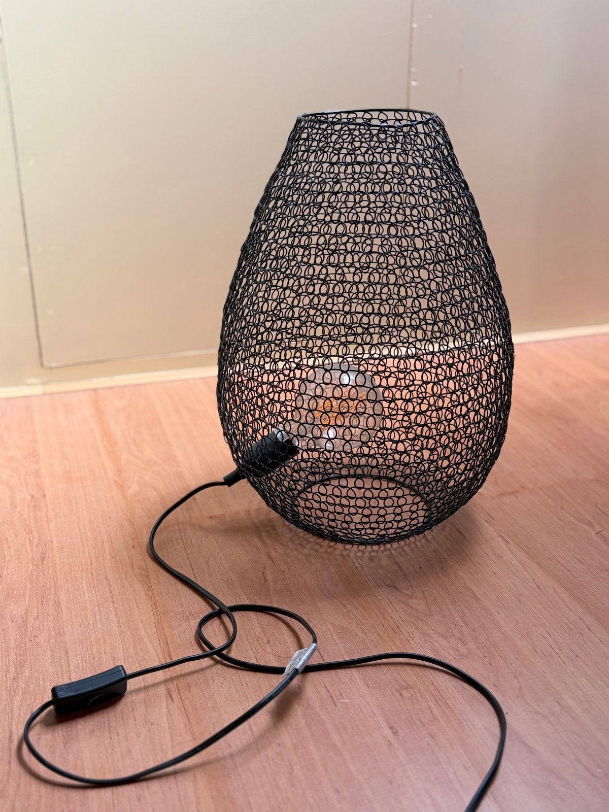 Zwarte metalen tafellamp - Modern design, Ophalen, Met schakelaar, Gebruikt, Sfeerlamp