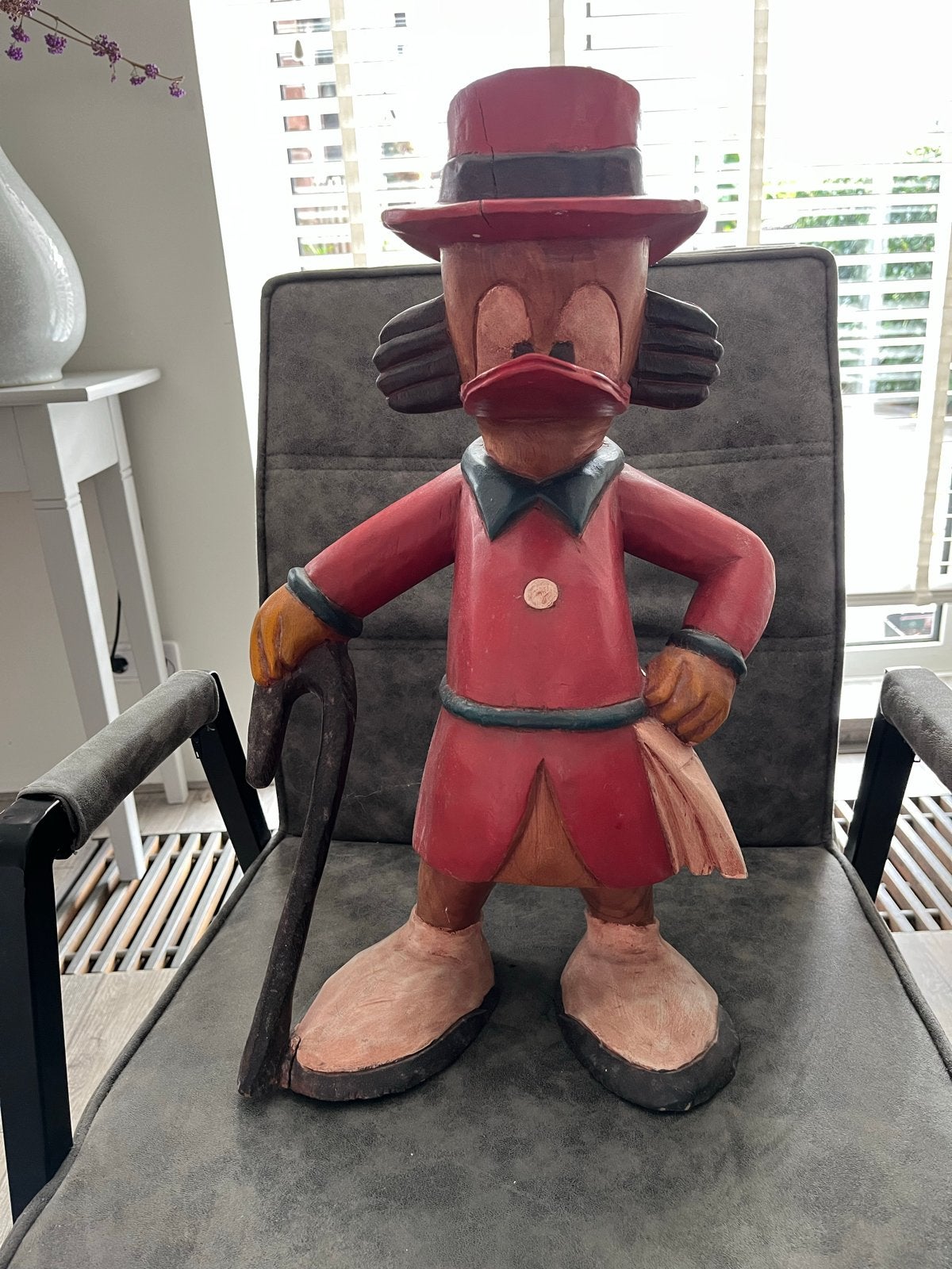 Massief houten Dagobert Duck beeld, Overige onderwerpen, Beeld, Hout, Beschilderd