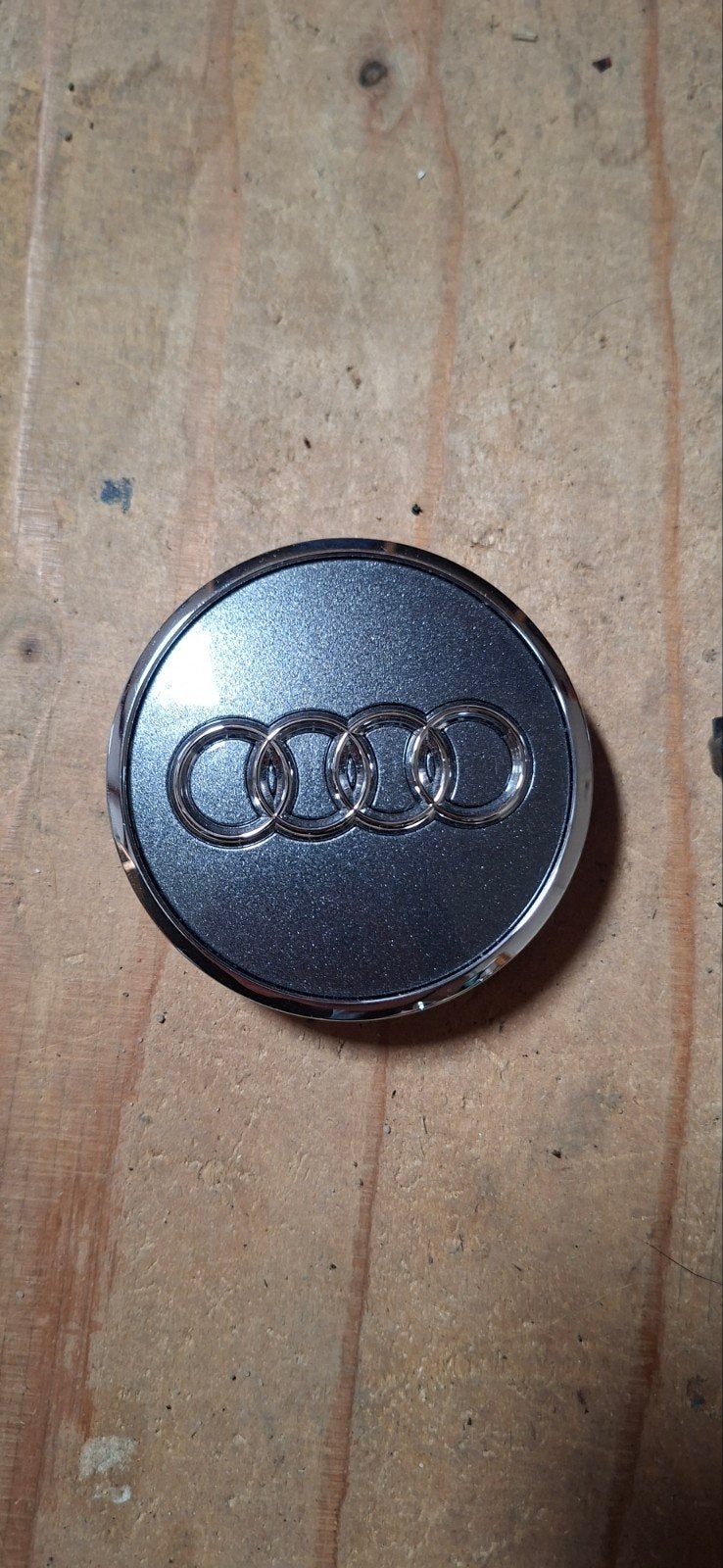 4x Naafkap / Naafdop Origineel Audi antraciet grijs
Stel je, Ophalen of Verzenden, Nieuw, Audi