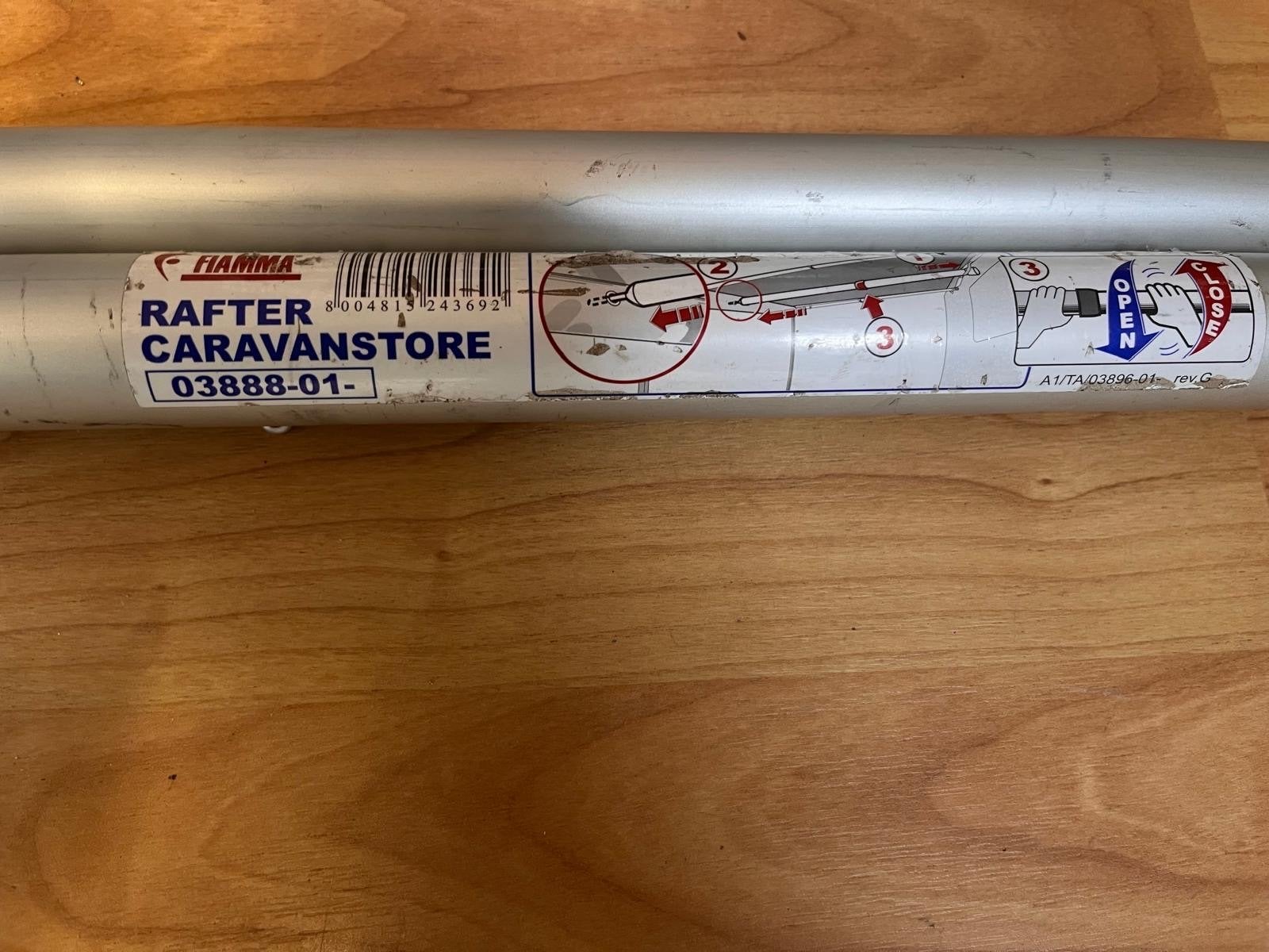 Fiamma Rafter Caravanstore luifelstok (2 delen + reserve), Ophalen of Verzenden, Gebruikt
