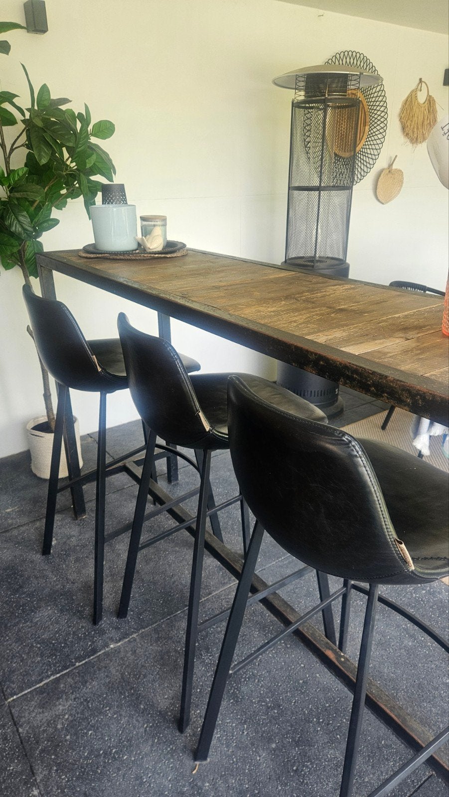 Set van 3 barkrukken met houten barblad, Huis en Inrichting, Barkrukken, Gebruikt, 90 cm of meer, Hout, Leer, Metaal, 3 krukken