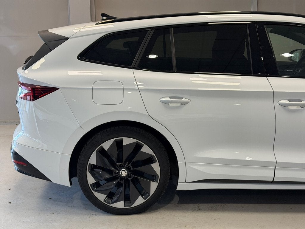 Skoda Enyaq iV 60 Sportline | CAMERA | 21"LM VELGEN | MATRIX, Automaat, Achterwielaandrijving, Gebruikt, Zwart