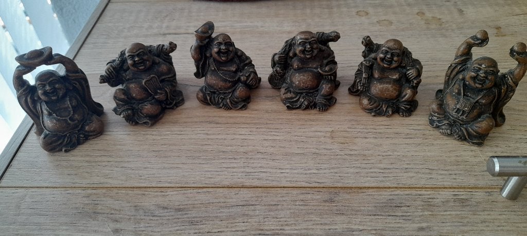 Set van 6 Chinese Budai / Lachende Boeddha beeldjes – rood, Verzenden, Gebruikt, Religie