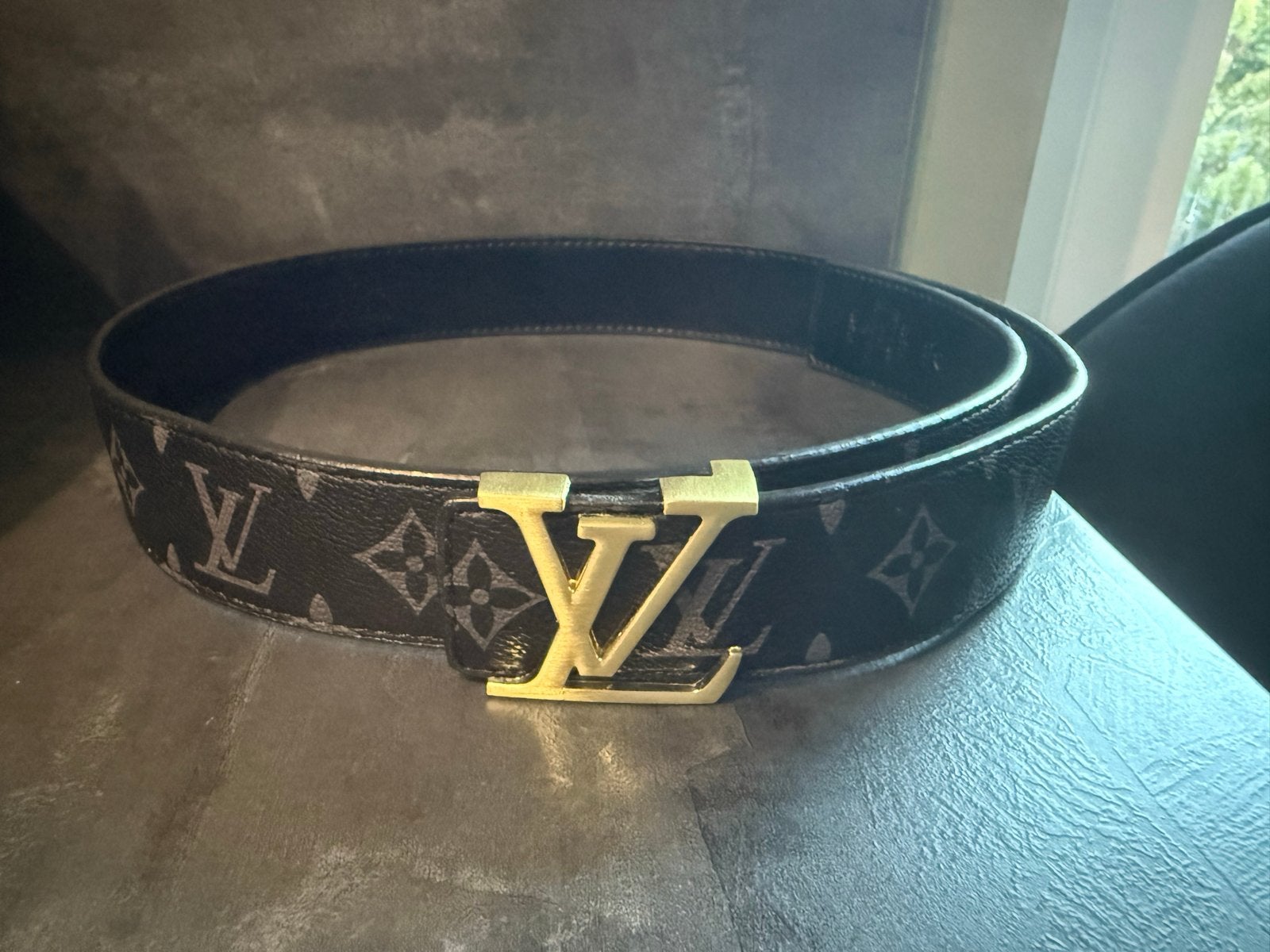 Nieuwe Louis Vuitton Riem - Zwart met LV Gesp 100cm, Ophalen of Verzenden, Nieuw, Riem of Ceintuur