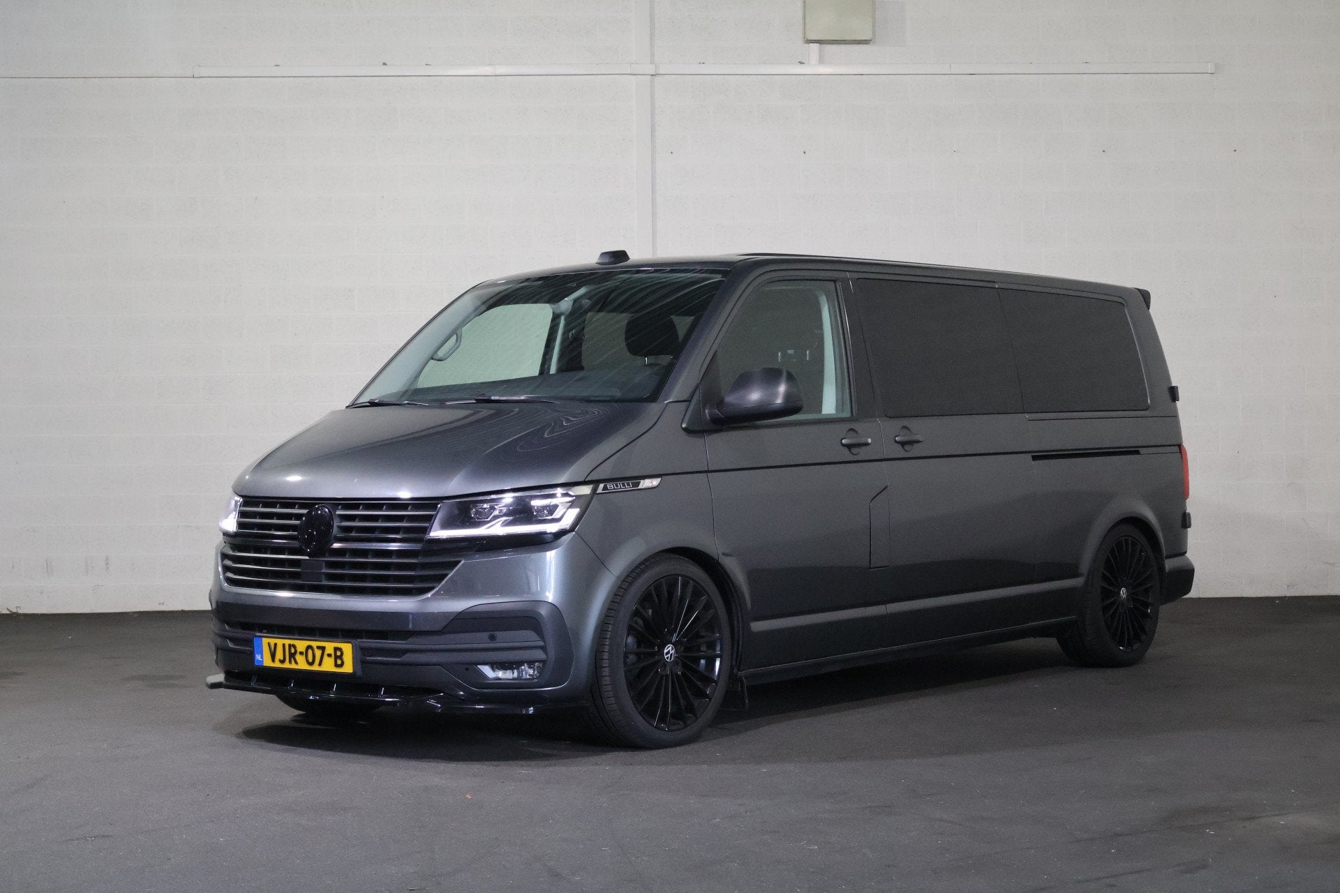 Volkswagen Transporter 2.0 TDI 150pk L2 H1 Bulli Automaat DC