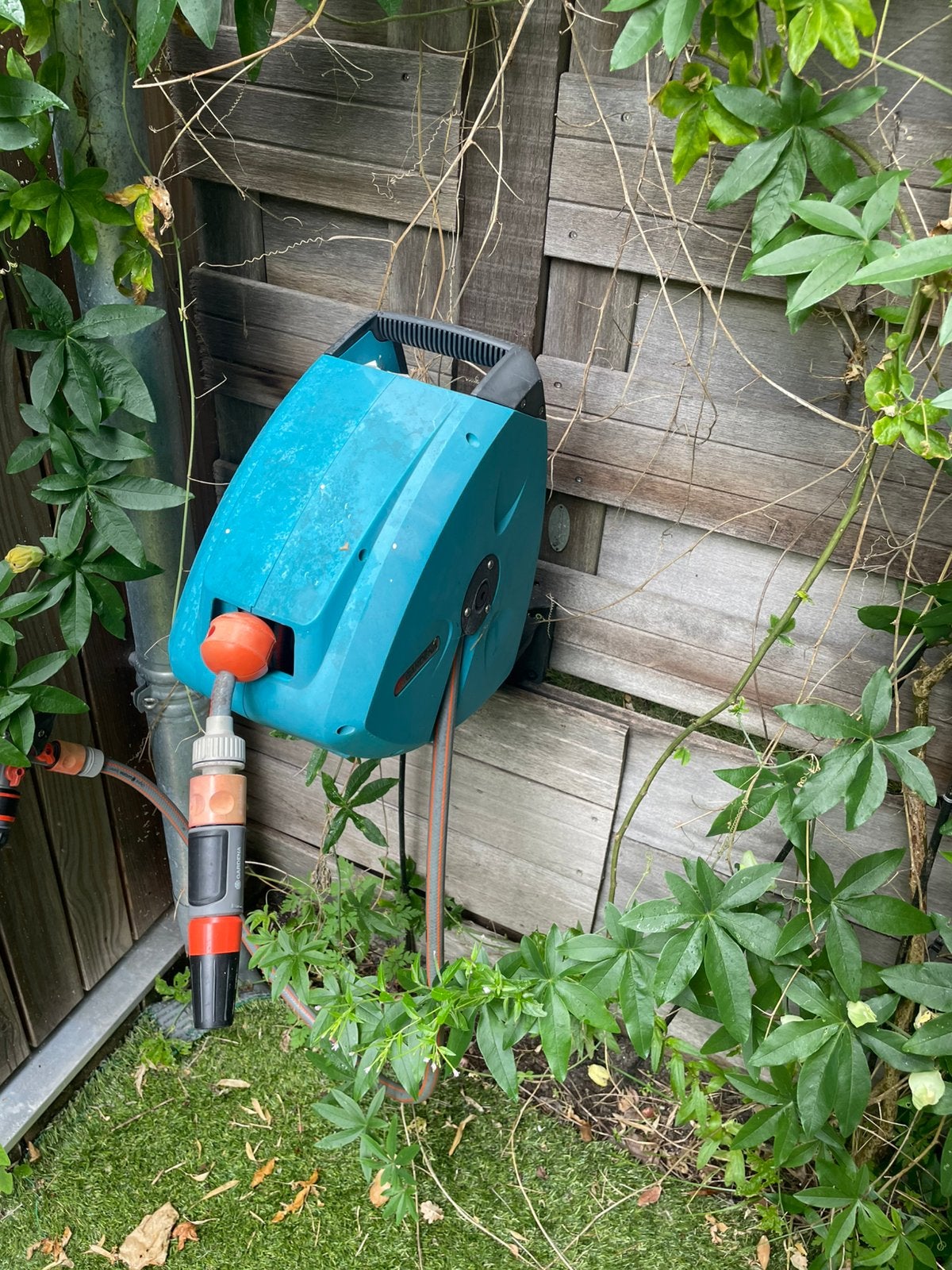 Gardena Tuinslanghaspel met slang wandslangenbox tuinslang, Ophalen, Gebruikt, Tuinslanghaspel