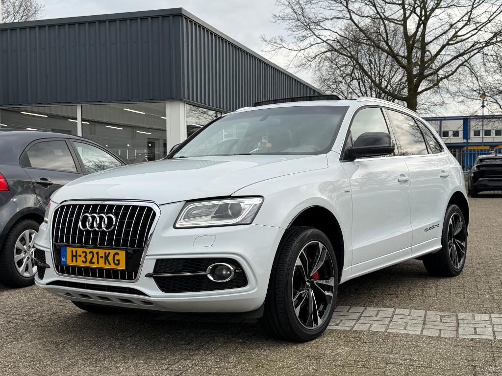 Audi Q5 Quattro S-line Pano Keyless Automaat, Auto's, Zwart, 4 cilinders, Leder en Stof, Wit