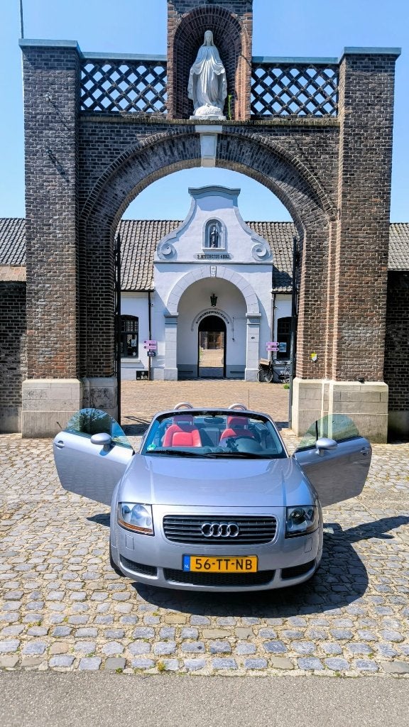 Audi TT Roadster 1.8 Turbo | 130.000 km | Leder Rood | zgoh, Auto's, Audi, Voorwielaandrijving, TT, 4 cilinders, Cabriolet