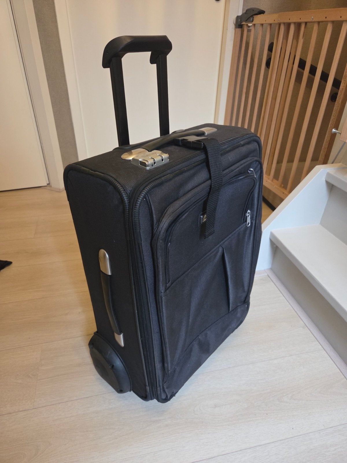 Oakman Zwarte Koffer met Wieltjes en Uitschuifbare Handgreep, Uitschuifbare handgreep, 30 cm of meer, Zwart, Ophalen of Verzenden