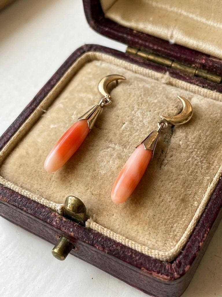 Vintage vermeil oorbellen met angelskinkoraal, Ophalen of Verzenden, Zo goed als nieuw, Goud, Zilver