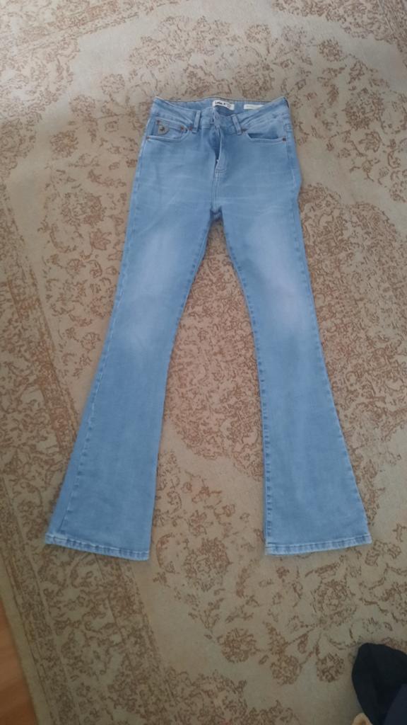 Lois Raval High Rise Flare spijkerbroek W29 L34, Kleding | Dames, Spijkerbroeken en Jeans, Ophalen of Verzenden, Zo goed als nieuw