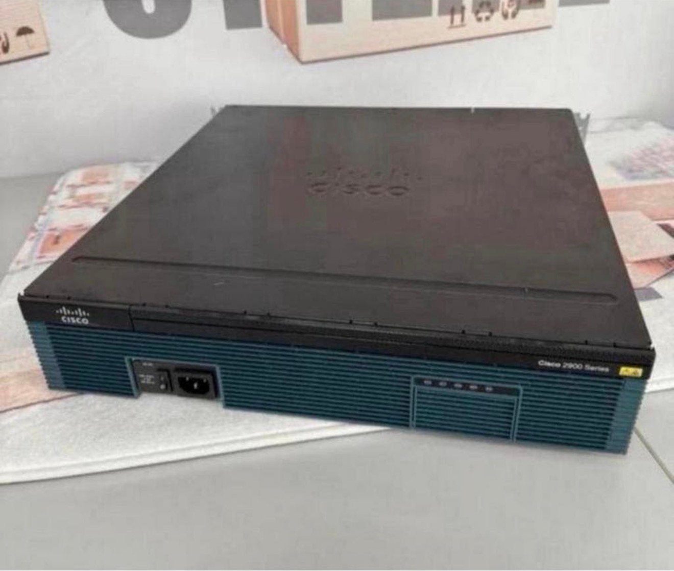 CISCO 2921-K9 V08 1000 Integrated Services Router 2900 serie, Ophalen of Verzenden, Zo goed als nieuw, H, H