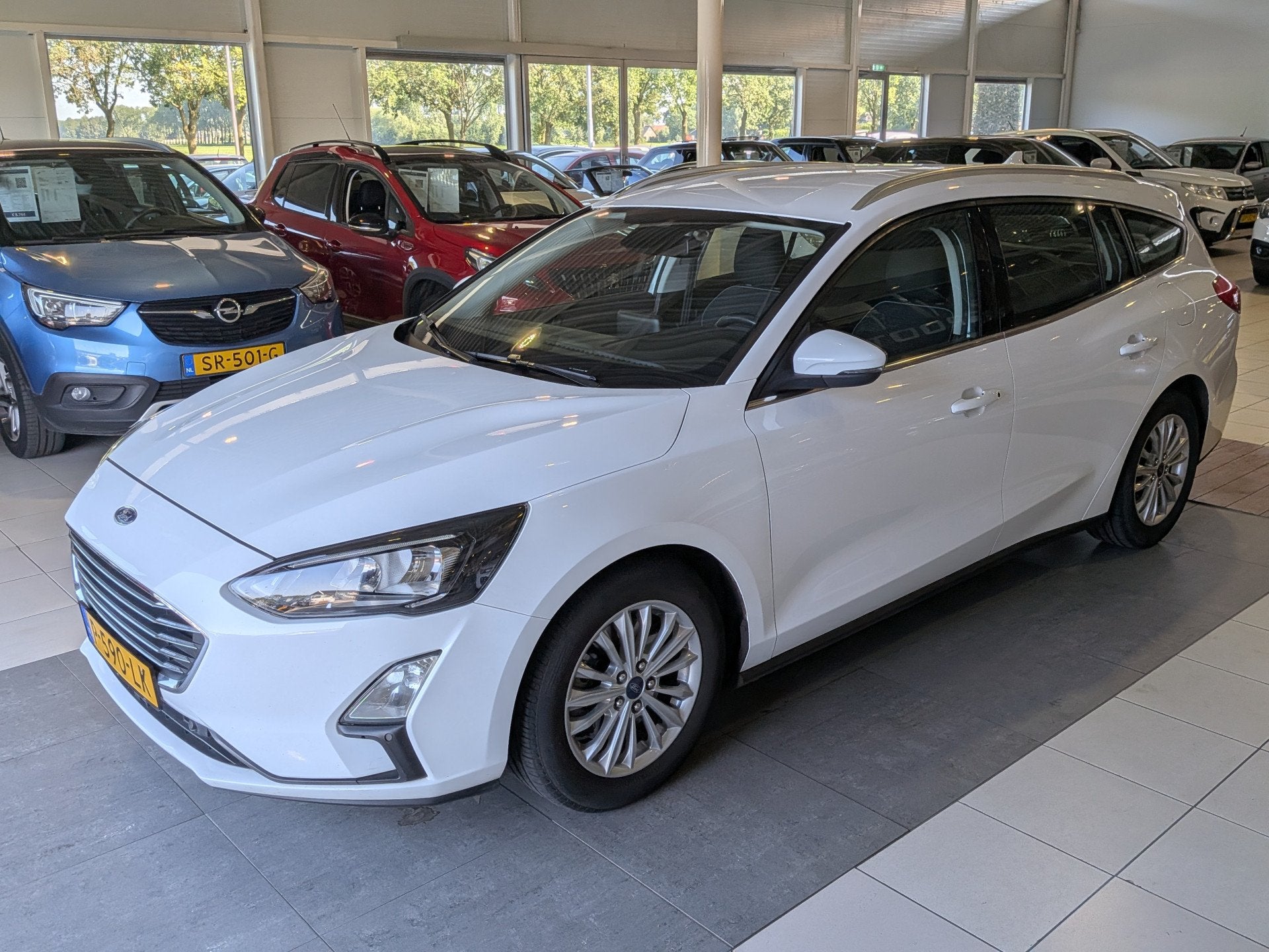Ford Focus Wagon 1.0 EcoBoost Titanium Business Automaat App, Stof, Gebruikt, Wit, Grijs