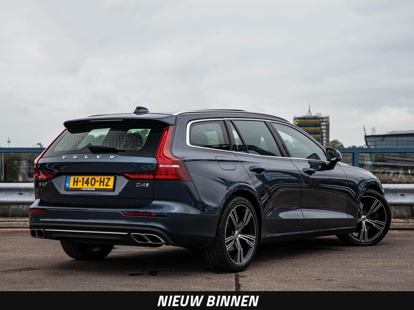 Volvo V60 2.0 D4 Inscription | Panoramadak | Intellisafe Pro, Dealer onderhouden, Gebruikt, Blauw, Diesel