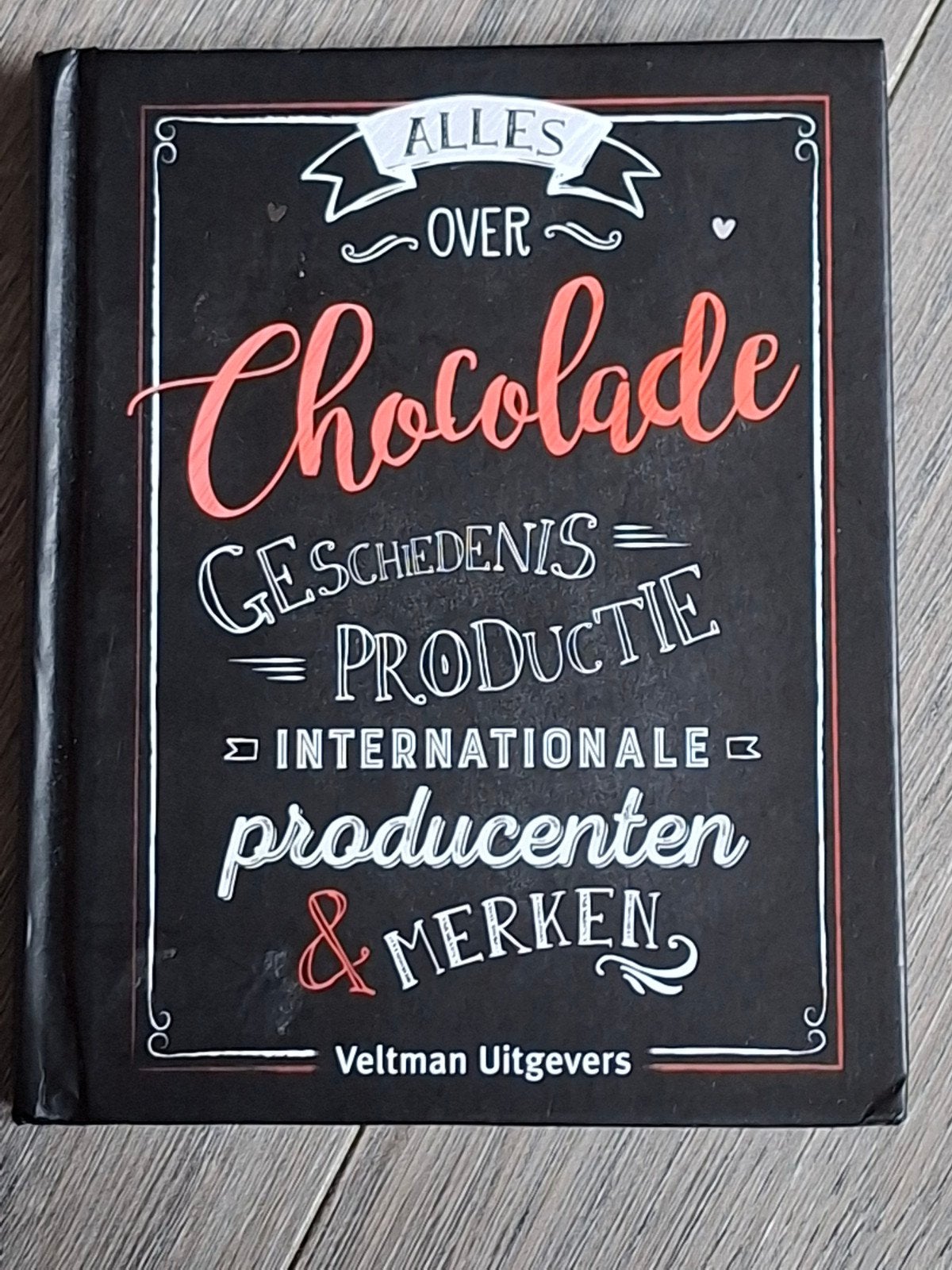 Alles over chocolade boek, Ophalen of Verzenden, Gelezen