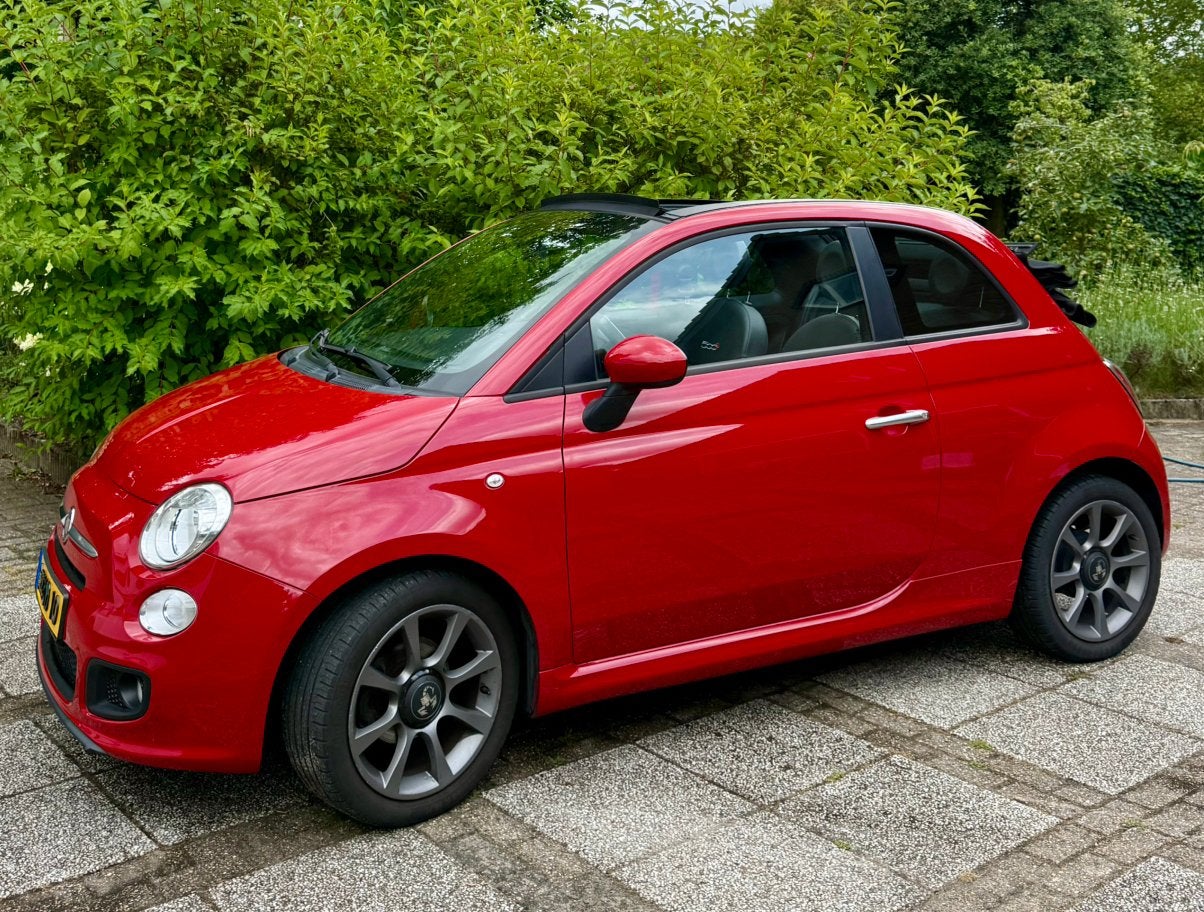 Fiat 500C Turbo Cabrio 85pk 2014 Rood - GROTE BEURT + APK, Auto's, Cabriolet, Origineel Nederlands, Handgeschakeld, Particulier