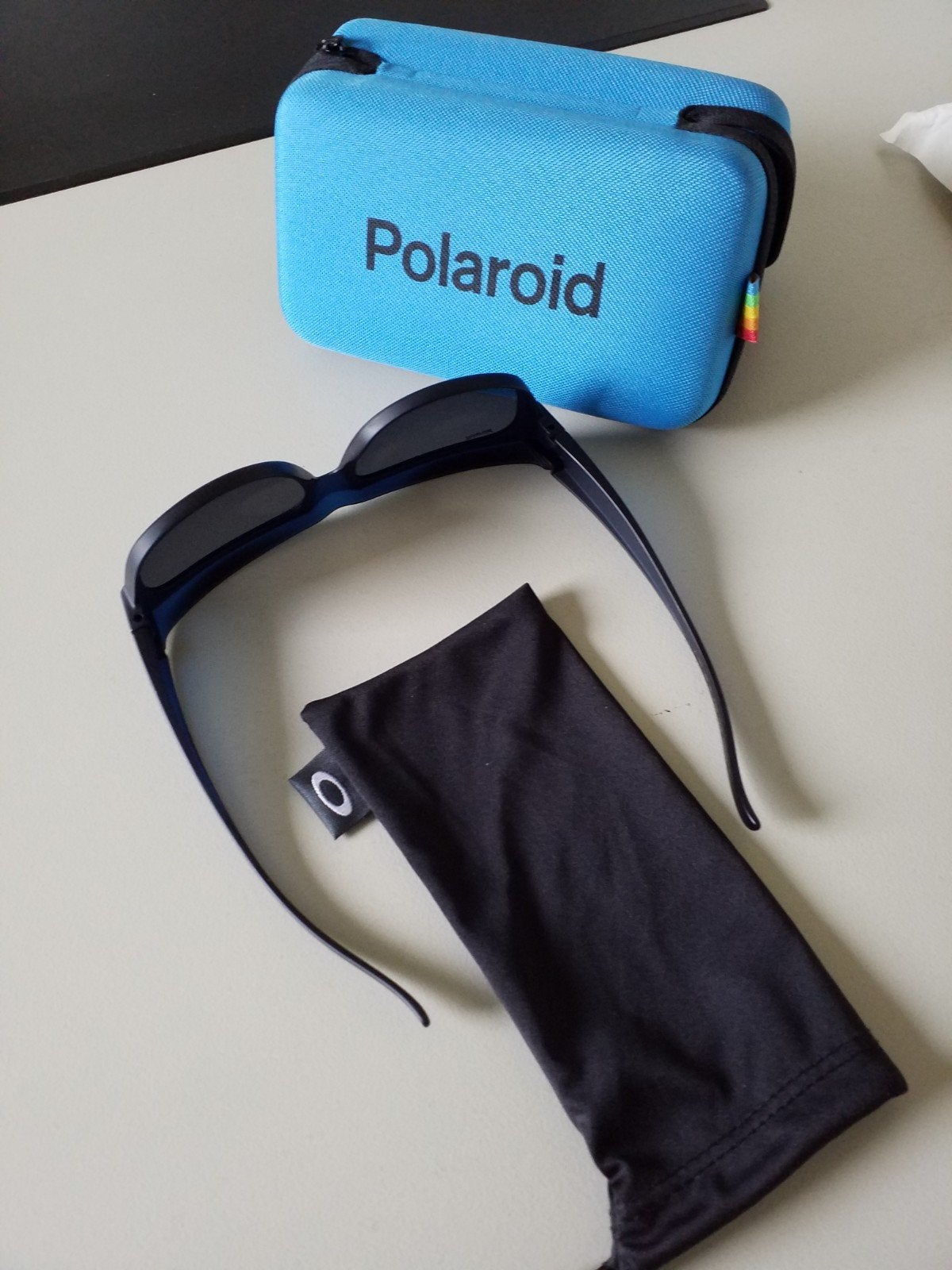 Polaroid overzetzonnebril met koker, Overige merken, Zonnebril, Zwart, Nieuw