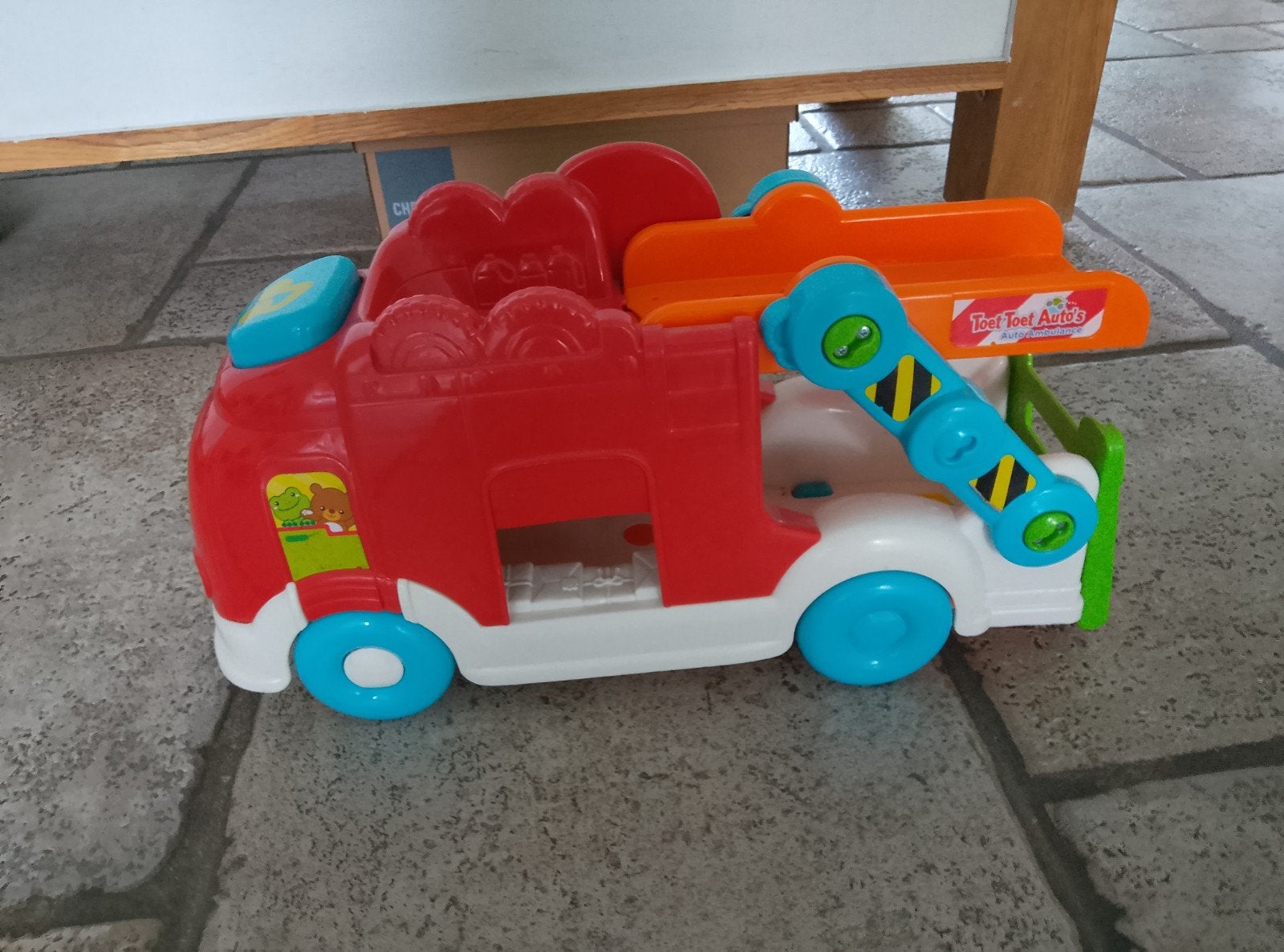 VTech Toet Toet Auto's Auto Ambulance, Kinderen en Baby's, Speelgoed | Vtech, Ophalen of Verzenden, Zo goed als nieuw, 6 maanden tot 2 jaar