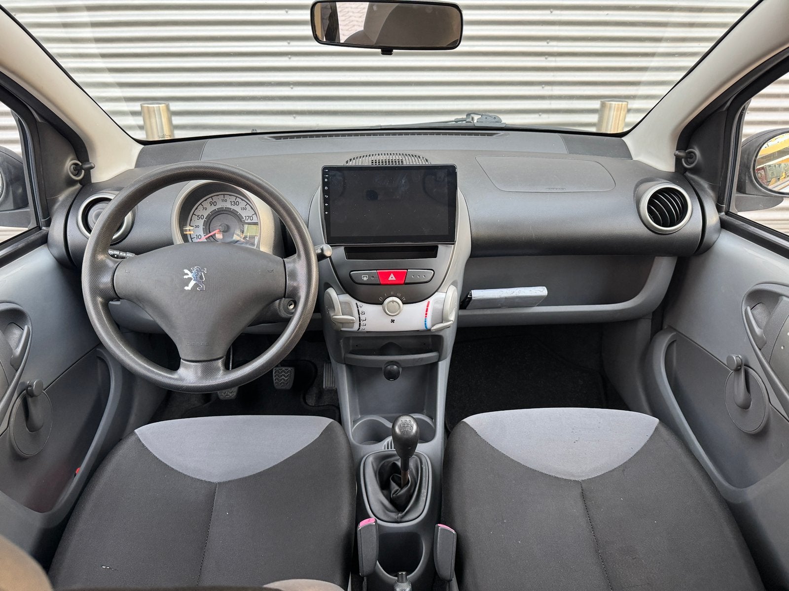 Foto 5 van Peugeot 107 NAP |APK | KLEIN BEURT | CARPLAY | LAGE KM |5dr