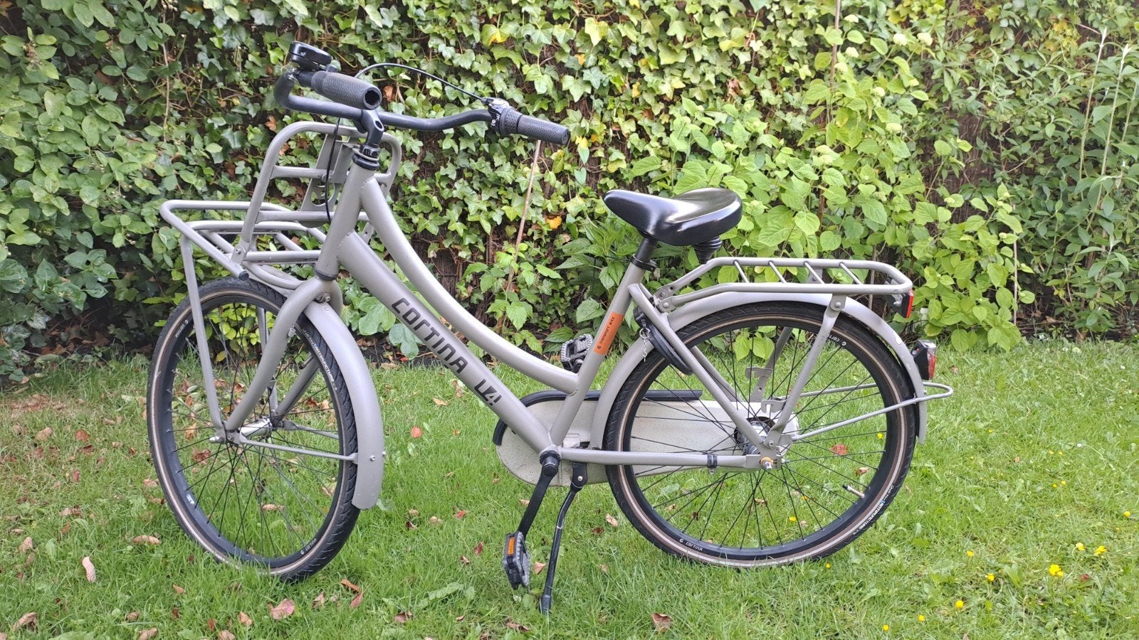 Cortina U4/matgrijs/3 versnellingen/terugtrap, Ophalen, Terugtraprem, 24 inch, Versnellingen