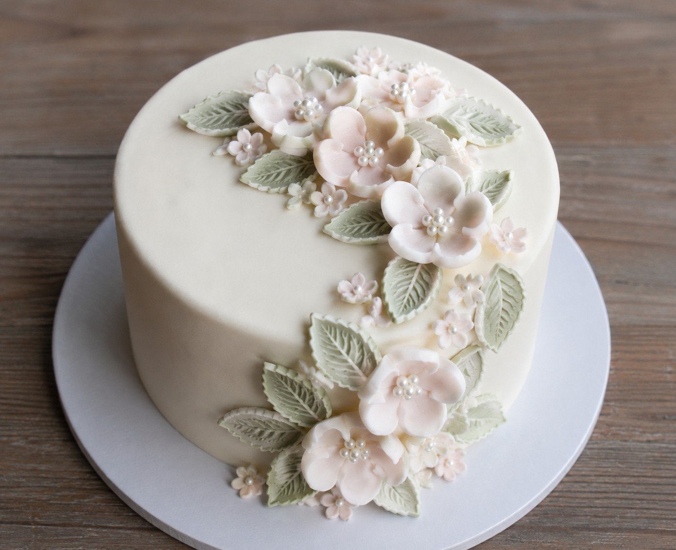 Uitstekers voor fondant: bloemen en bladeren, Ophalen of Verzenden, Gebruikt, Taarten of Cupcakes, Versiering