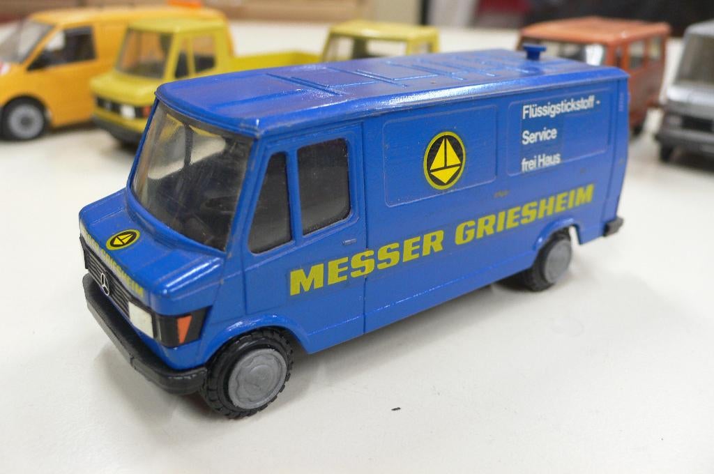 mercedes 210d-messer griesheim- conrad  1/50, Verzenden, Zo goed als nieuw, Auto, Conrad