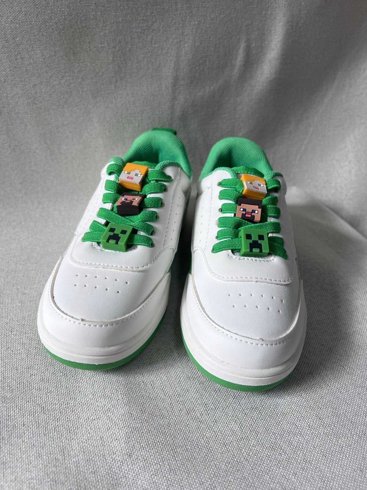 H&M Minecraft sneakers maat 30 nieuw, Jongen of Meisje, Schoenen, Nieuw, Ophalen of Verzenden