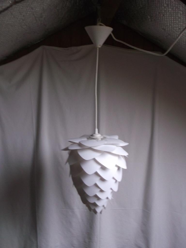 Deens design UMAGE Conia mini hanglamp wit, Huis en Inrichting, Lampen | Hanglampen, Ophalen of Verzenden, Zo goed als nieuw, Kunststof