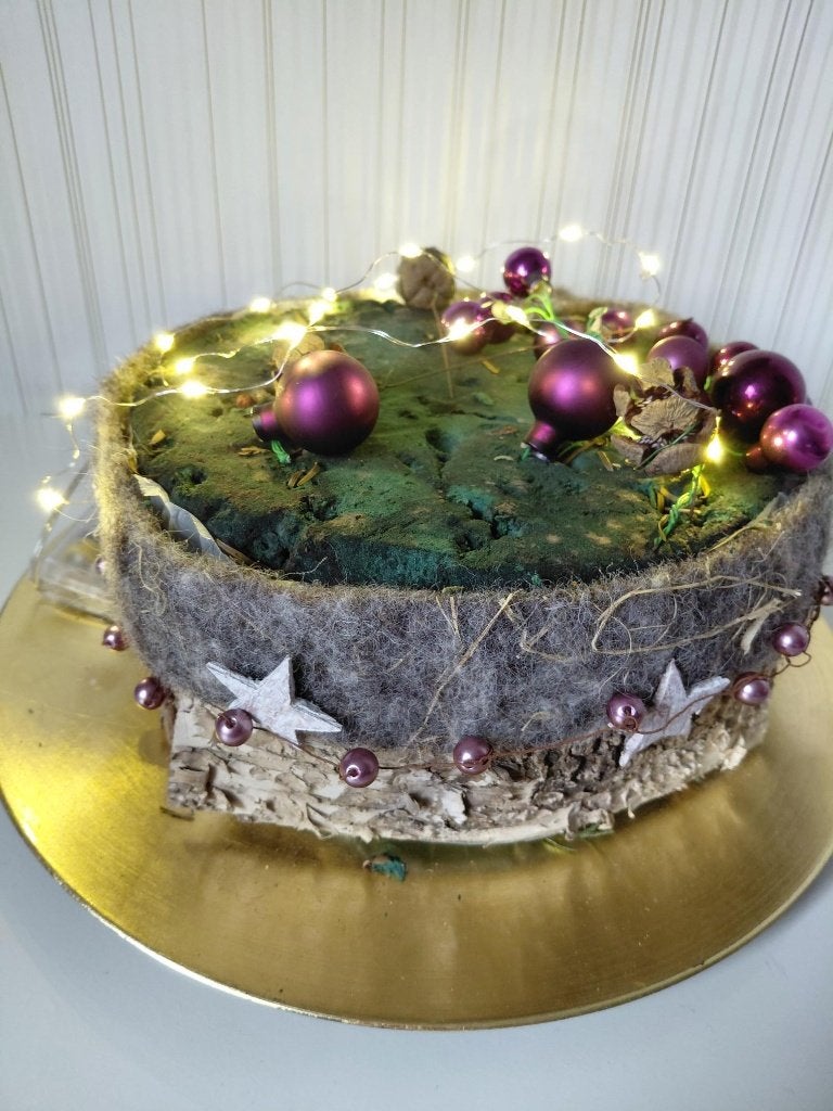 Basis voor kerststukje, op gouden onderbord., Ophalen of Verzenden, Zo goed als nieuw