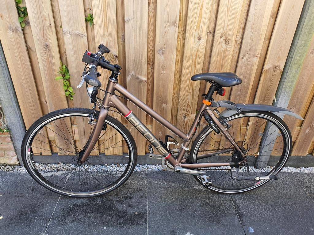 Beone HS Crossover 28" Dames Sportfiets 27 versnellingen, Fietsen en Brommers, 28 inch, 53 tot 56 cm, Zo goed als nieuw, Meer dan 20 versnellingen