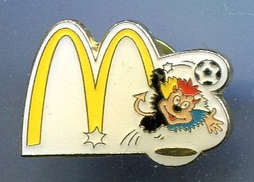 Mcdonald voetbal leeuw PIN ( BLAD5_575), Verzamelen, Speldjes, Pins en Buttons, Verzenden, Zo goed als nieuw, Merk, Speldje of Pin