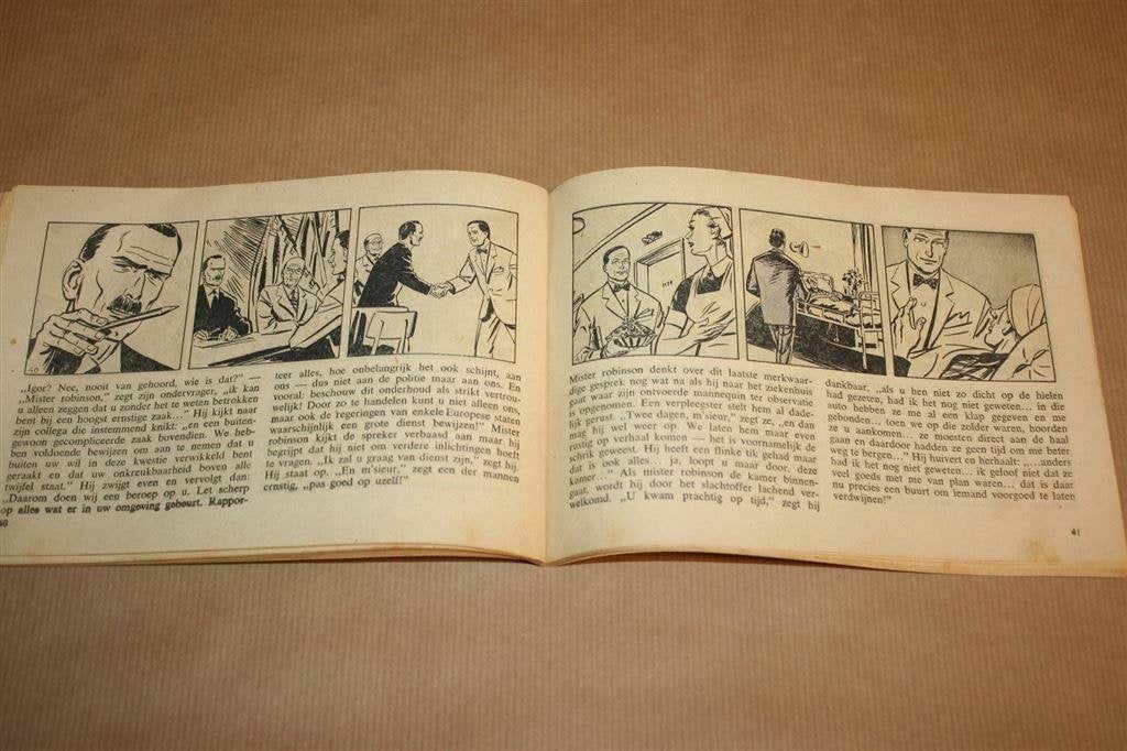Mister Robinson en de jacht op de linker schoen - 1960, Eén stripboek, Ophalen of Verzenden, Gelezen