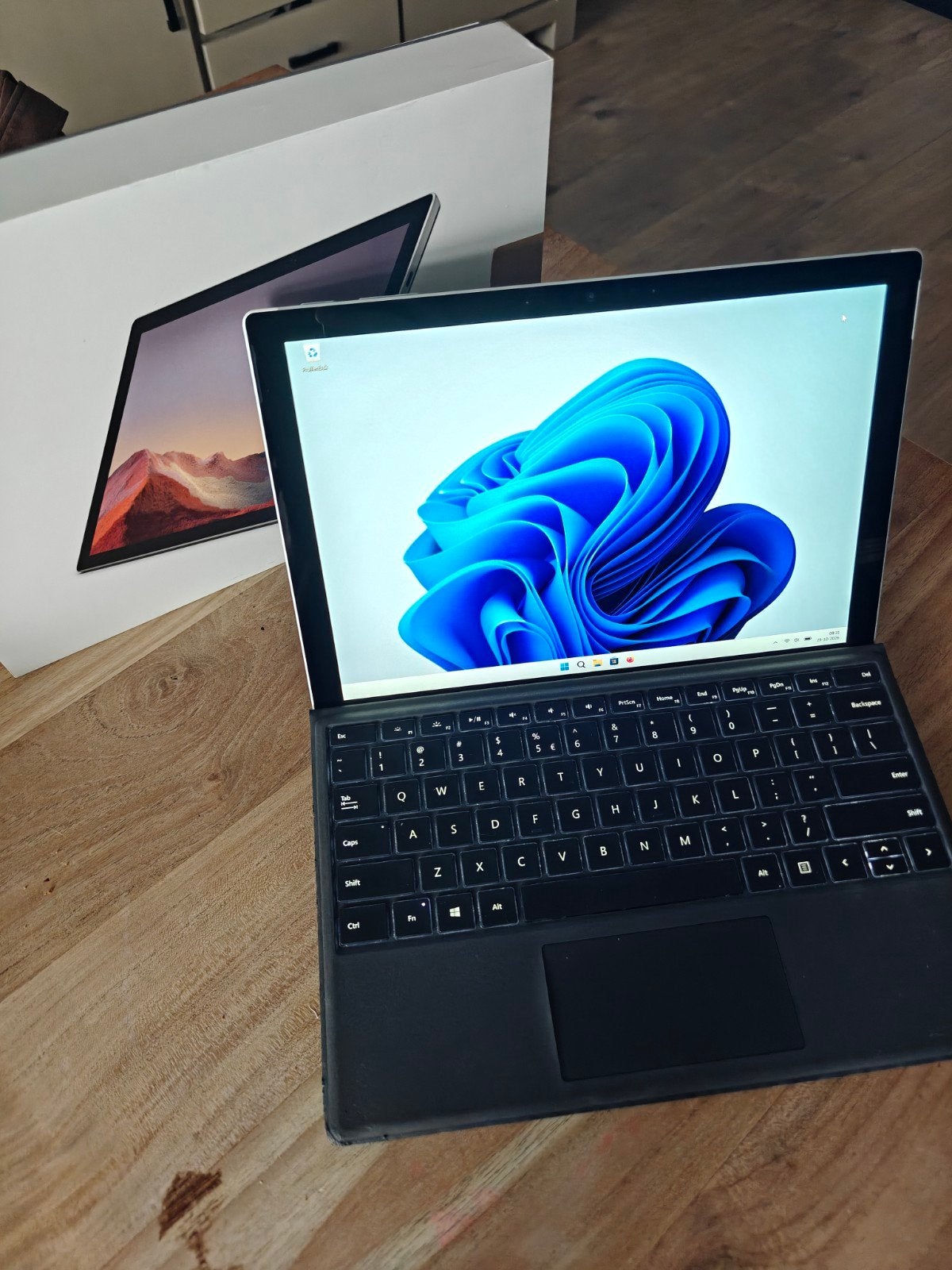 Microsoft Surface Pro 7 i5 8GB 128 GB, Computers en Software, 12 inch, Zo goed als nieuw, 128 GB, Wi-Fi